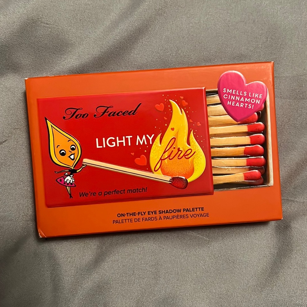 Too Faced Light My Fire mini eyeshadow palette, NIB!